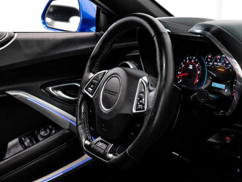 Used 2017 Chevrolet Camaro SS RWD image 18