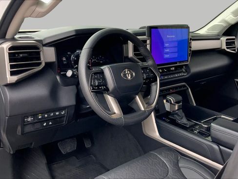Used 2024 Toyota Tundra Limited AWD/4WD image 17