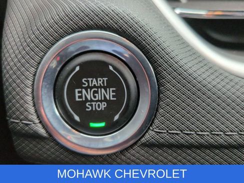 Used 2025 Chevrolet TrailBlazer LT AWD/4WD image 17