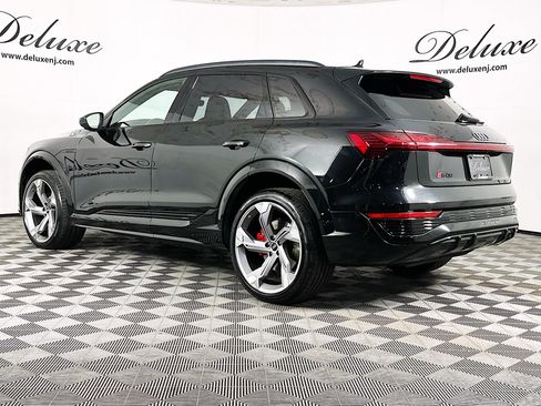 Used 2024 Audi Q8 e-tron Prestige w/ Prestige Package AWD/4WD image 4
