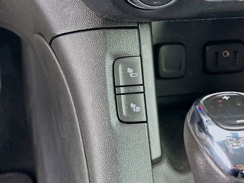 Used 2019 GMC Acadia SLE FWD image 20
