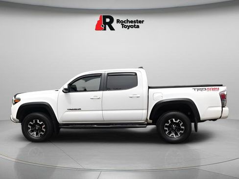 Certified 2020 Toyota Tacoma TRD Off-Road w/ TRD Premium Off Road Package AWD/4WD image 4