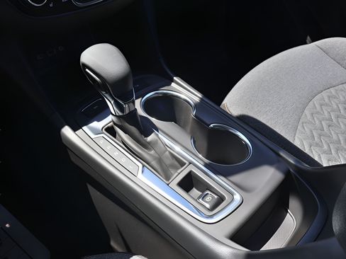 Used 2024 Chevrolet Equinox LT w/ LPO, Floor Liner Package AWD/4WD image 23