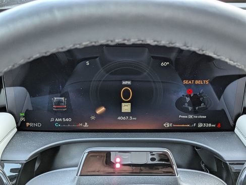 Certified 2025 Lincoln Aviator Reserve image 31