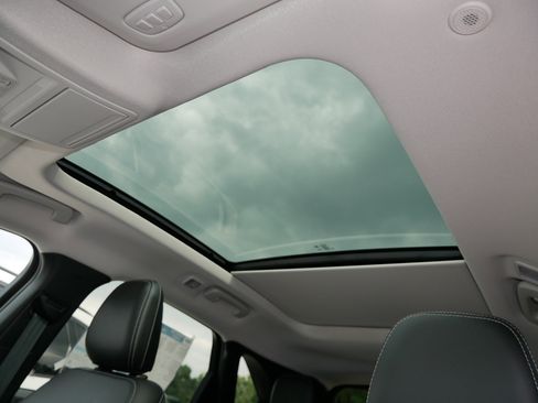 Used 2025 Ford Escape PHEV w/ PHEV Premium Package image 34