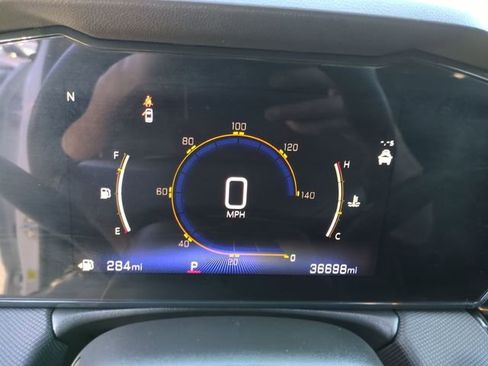 Certified 2024 Chevrolet TrailBlazer RS w/ Convenience Package image 12