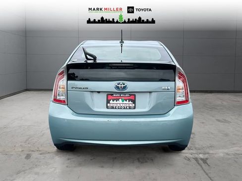 Used 2015 Toyota Prius Four FWD image 4