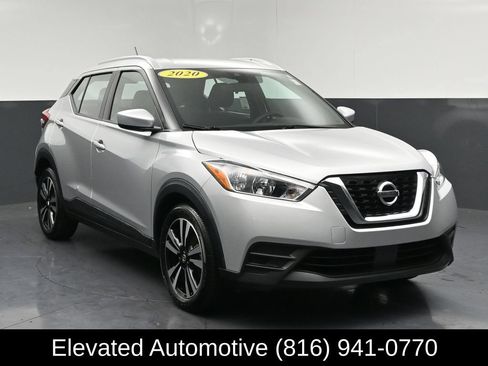 Used 2020 Nissan Kicks SV FWD image 1