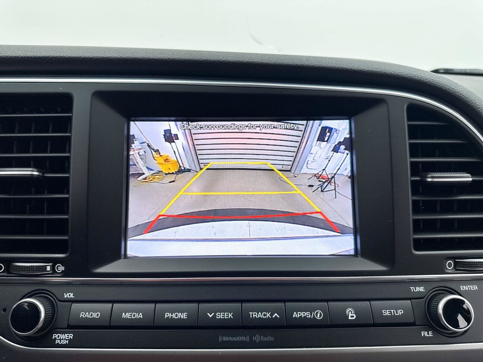 Used 2017 Hyundai Elantra Limited FWD image 23