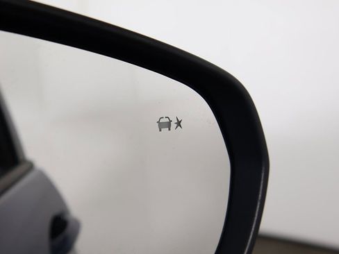 Used 2021 Chevrolet TrailBlazer LT w/ Convenience Package image 34