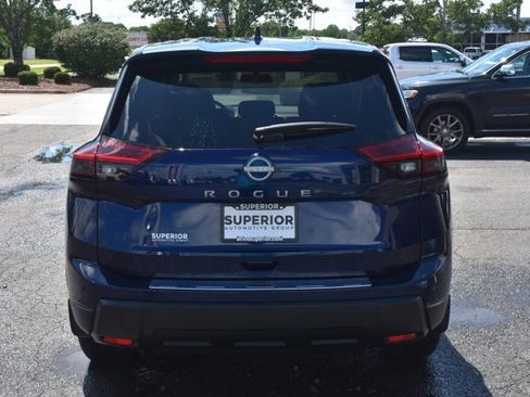 Used 2025 Nissan Rogue SV FWD image 6