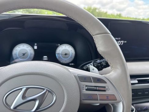 Used 2024 Hyundai Palisade Limited FWD image 16