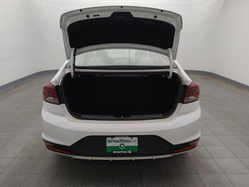 Used 2019 Hyundai Elantra SE FWD image 29