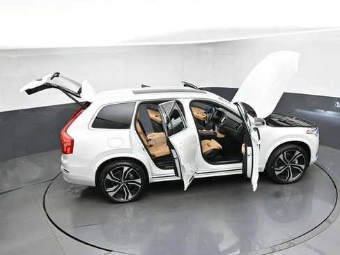 Used 2024 Volvo XC90 B6 Ultimate w/ Protection Package Premier AWD/4WD image 50