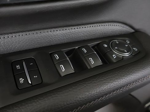 Used 2023 GMC Yukon XL Denali image 49