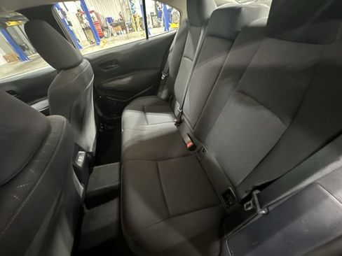 Used 2025 Toyota Corolla LE FWD image 30
