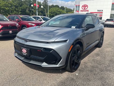 Used 2024 Chevrolet Equinox EV RS image 6