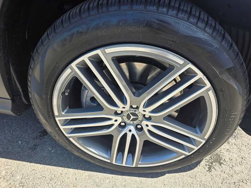 Used 2026 Mercedes-Benz GLS 450 4MATIC image 11