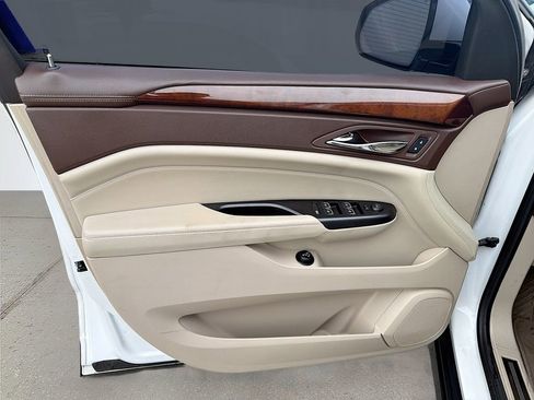 Used 2014 Cadillac SRX Luxury FWD image 24