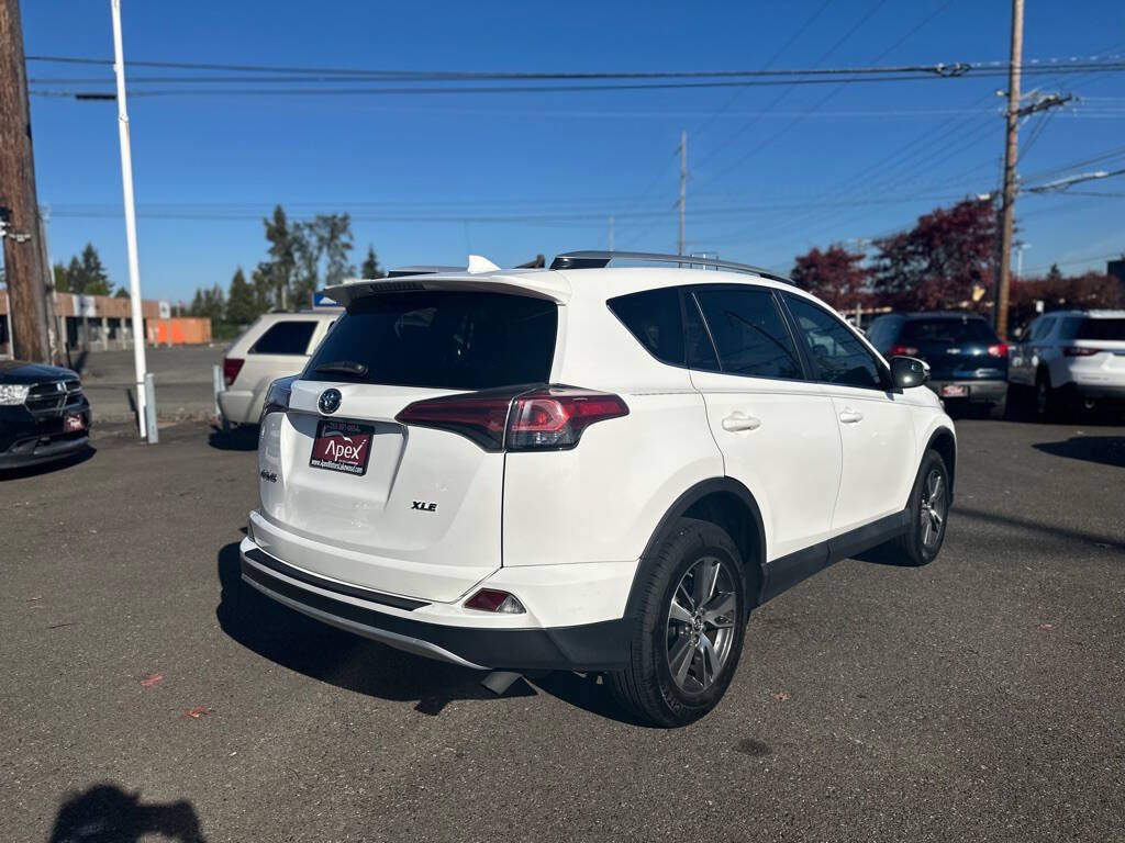 Used 2016 Toyota RAV4 XLE FWD image 5