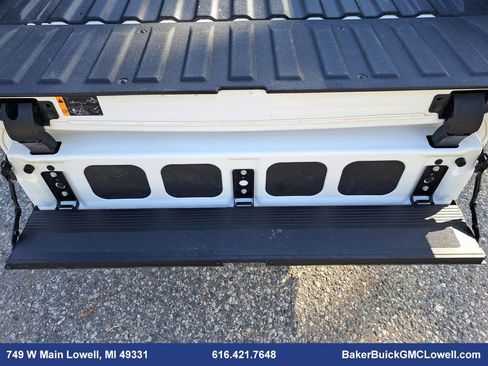 Used 2024 GMC Sierra 3500 AT4 image 13