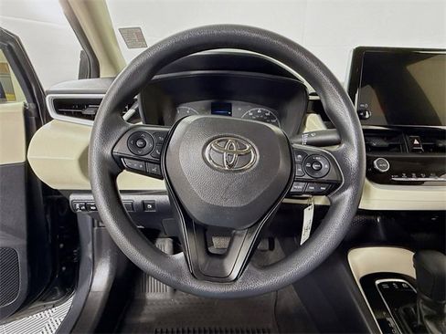 Certified 2023 Toyota Corolla LE image 11