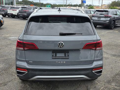Used 2024 Volkswagen Taos SE FWD image 4
