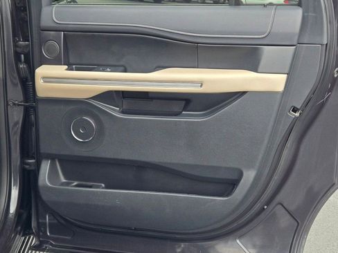 Used 2024 Ford Expedition Max Limited image 9