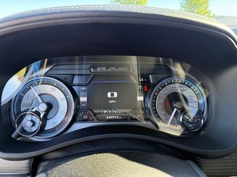 Used 2022 RAM 3500 Limited AWD/4WD image 39