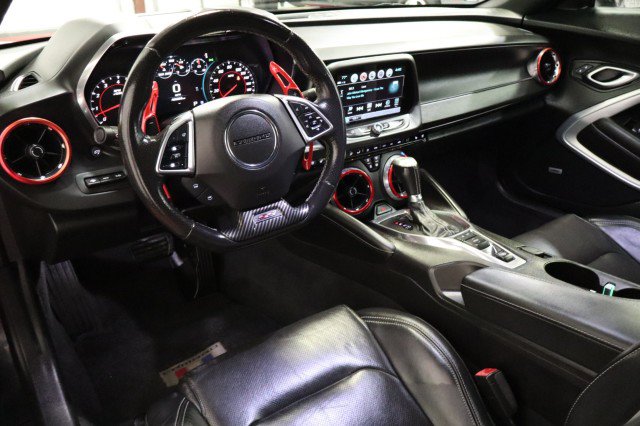 Used 2018 Chevrolet Camaro SS RWD image 7
