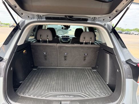 Used 2023 Chevrolet TrailBlazer LT w/ Convenience Package FWD image 9