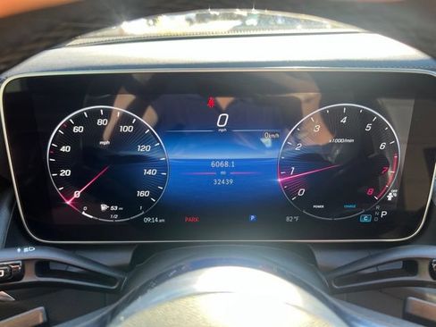 Used 2024 Mercedes-Benz GLC 300 4MATIC image 7