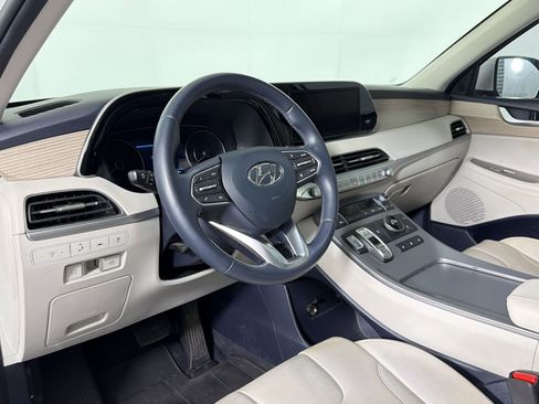 Used 2021 Hyundai Palisade SEL w/ Premium Package FWD image 3