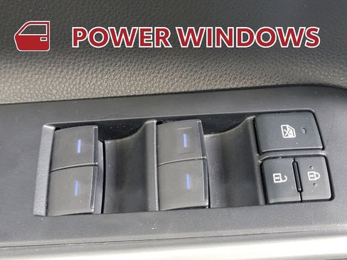 Certified 2021 Toyota Highlander XLE image 21