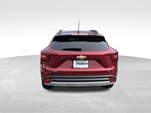 Used 2025 Chevrolet Trax LT w/ Driver Confidence Package FWD image 13