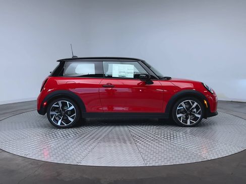 New 2026 MINI Cooper 2-Door Hardtop FWD image 9