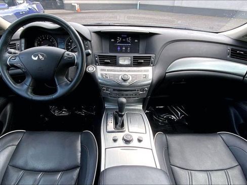 Used 2018 INFINITI Q70 Luxe AWD/4WD image 15