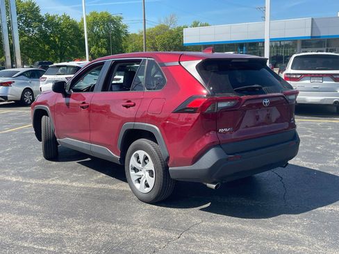 Used 2022 Toyota RAV4 LE AWD/4WD image 7