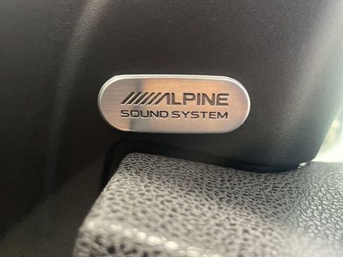 Used 2017 Chrysler 300 C image 49