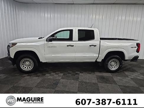 Used 2026 Chevrolet Colorado W/T w/ Advanced Trailering Package AWD/4WD image 5