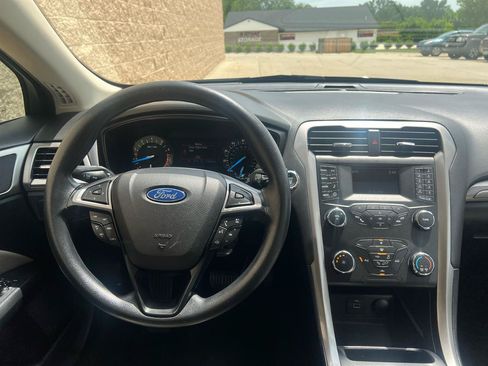 Used 2019 Ford Fusion S FWD image 58