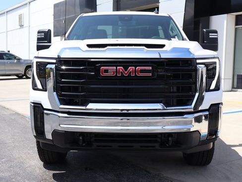 New 2026 GMC Sierra 3500 Pro AWD/4WD image 2