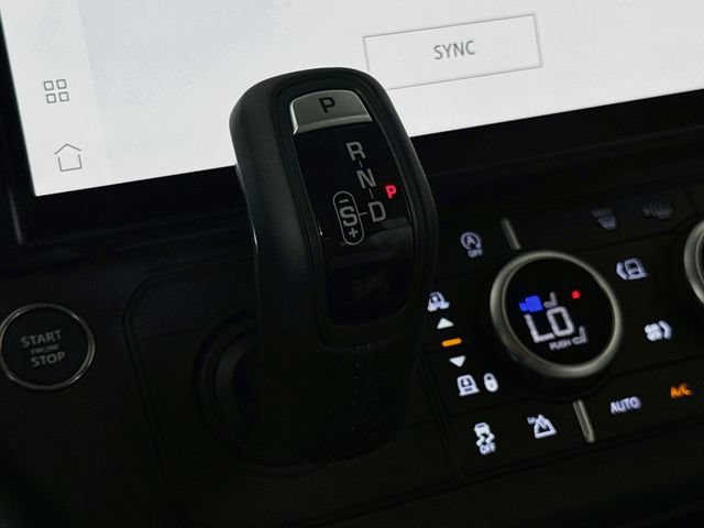 New 2026 Land Rover Defender 110 X-Dynamic SE AWD/4WD image 19