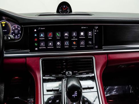 Used 2023 Porsche Panamera 4 Platinum Edition image 29