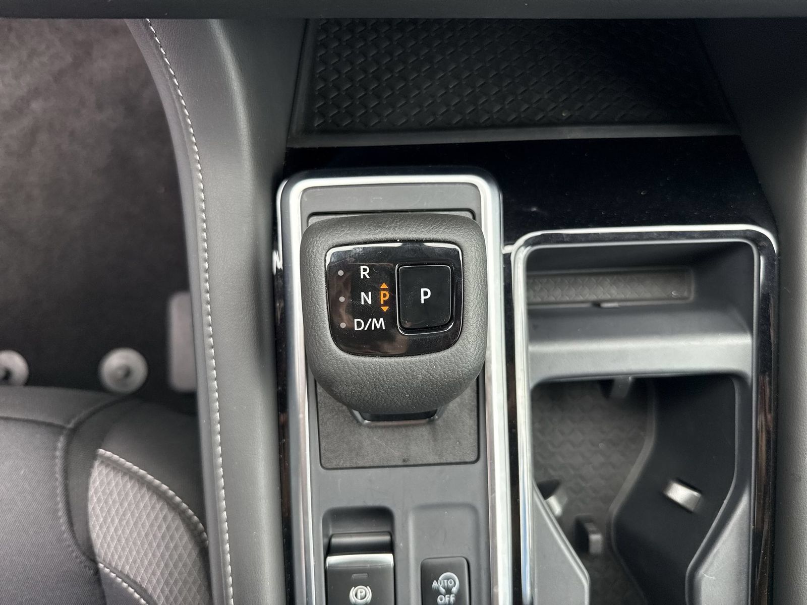 Certified 2026 Nissan Pathfinder SV AWD/4WD image 35