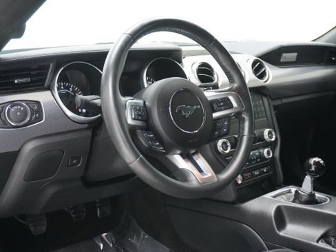 Used 2019 Ford Mustang GT RWD image 11
