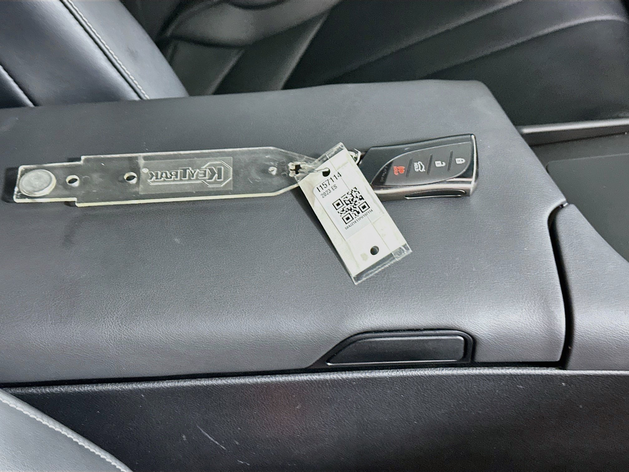 Used 2023 Lexus ES 350 F Sport w/ Accessory Package (Z1) FWD image 33