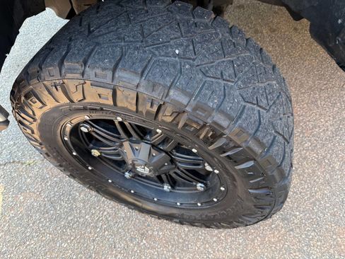 Used 2013 GMC Sierra 1500 SLE w/ Power Tech Package image 5