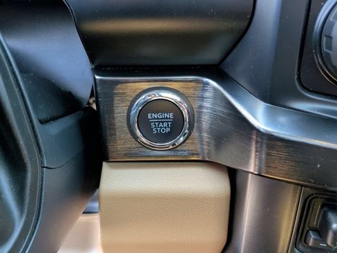 Used 2024 Ford F350 Lariat w/ Lariat Ultimate Package AWD/4WD image 25