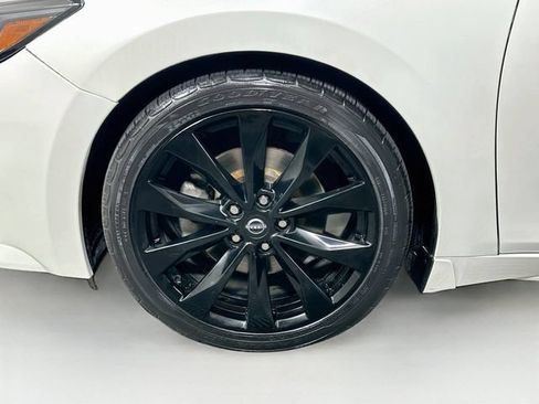 Used 2023 Nissan Maxima SR w/ Sport Mat Group FWD image 36